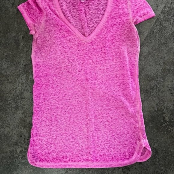 American Eagle Outfitters - Picture 2 of 2